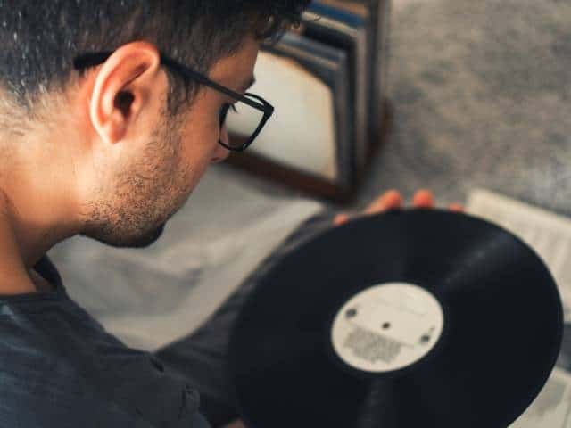 Can you fix a warped vinyl record?